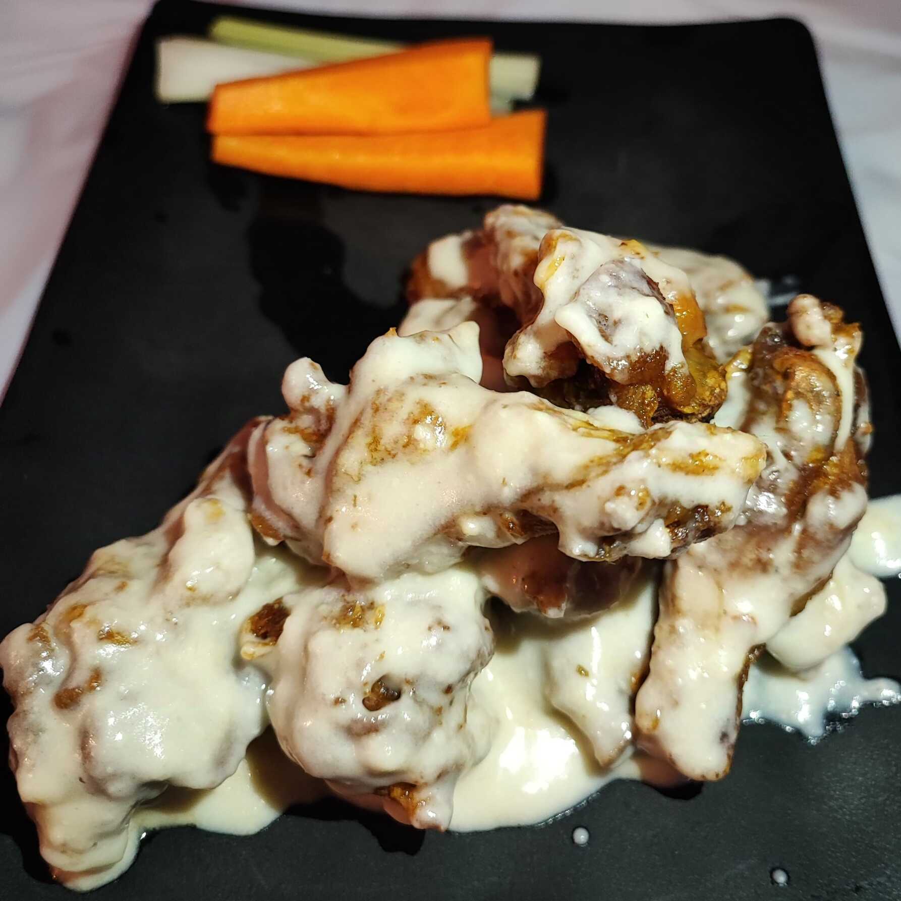 Alitas Ajo Parmesano 10 Piezas