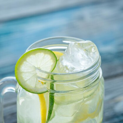 Agua de limón
