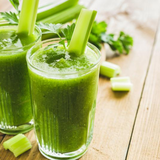 Desintoxícate "Jugo Verde"