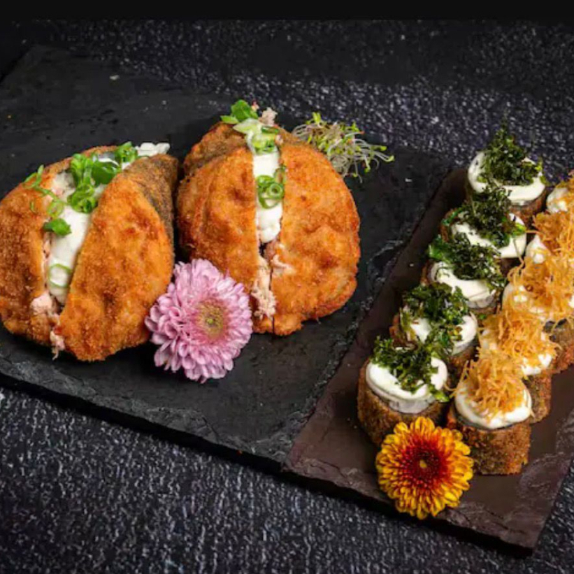 2 Temakis Empanados + 10 Hot Roll crispy