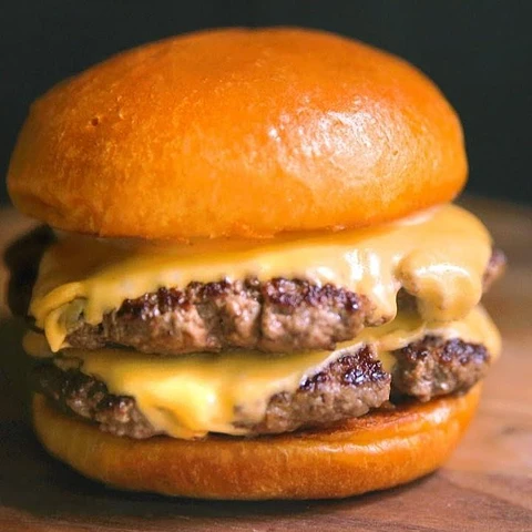 Double Cheeseburger Con Papas
