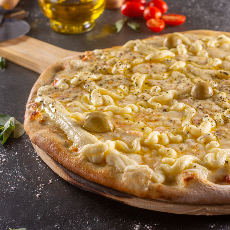 Azeitona, Molho de Tomate, Mussarela, Provolone, Catupiry, Orégano