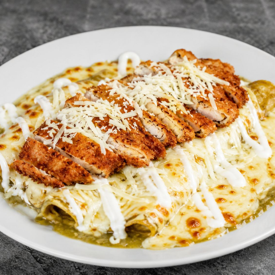 Enchiladas con Milanesa y Queso Oaxaca(5 PIEZAS)