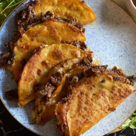 Orden de Taquitos de Cabeza de Borrego