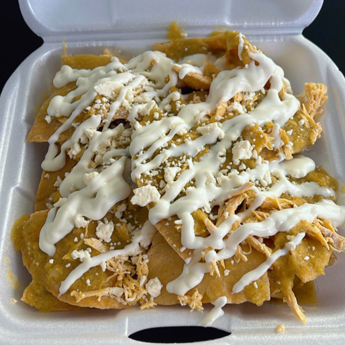 CHILAQUILES CON POLLO