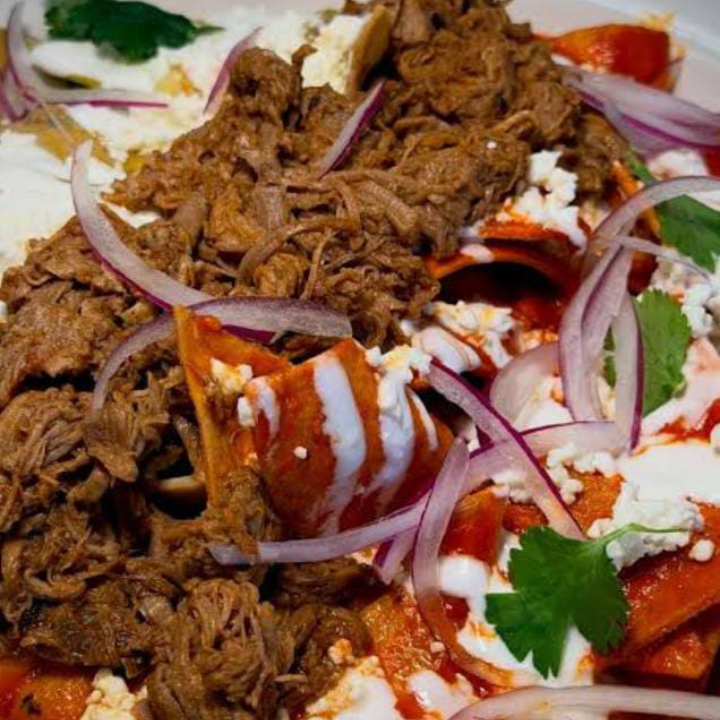 Chilaquiles Rojos De Barbacoa