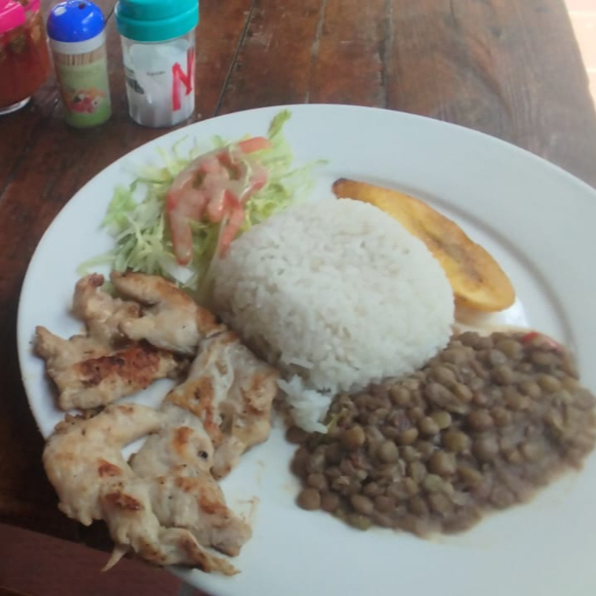 Pechuga Asada + Manzana POSTOBON