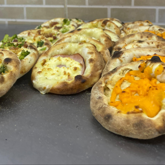 5 Brocolis, 5 Presunto e 5 queijo com Cheddar.