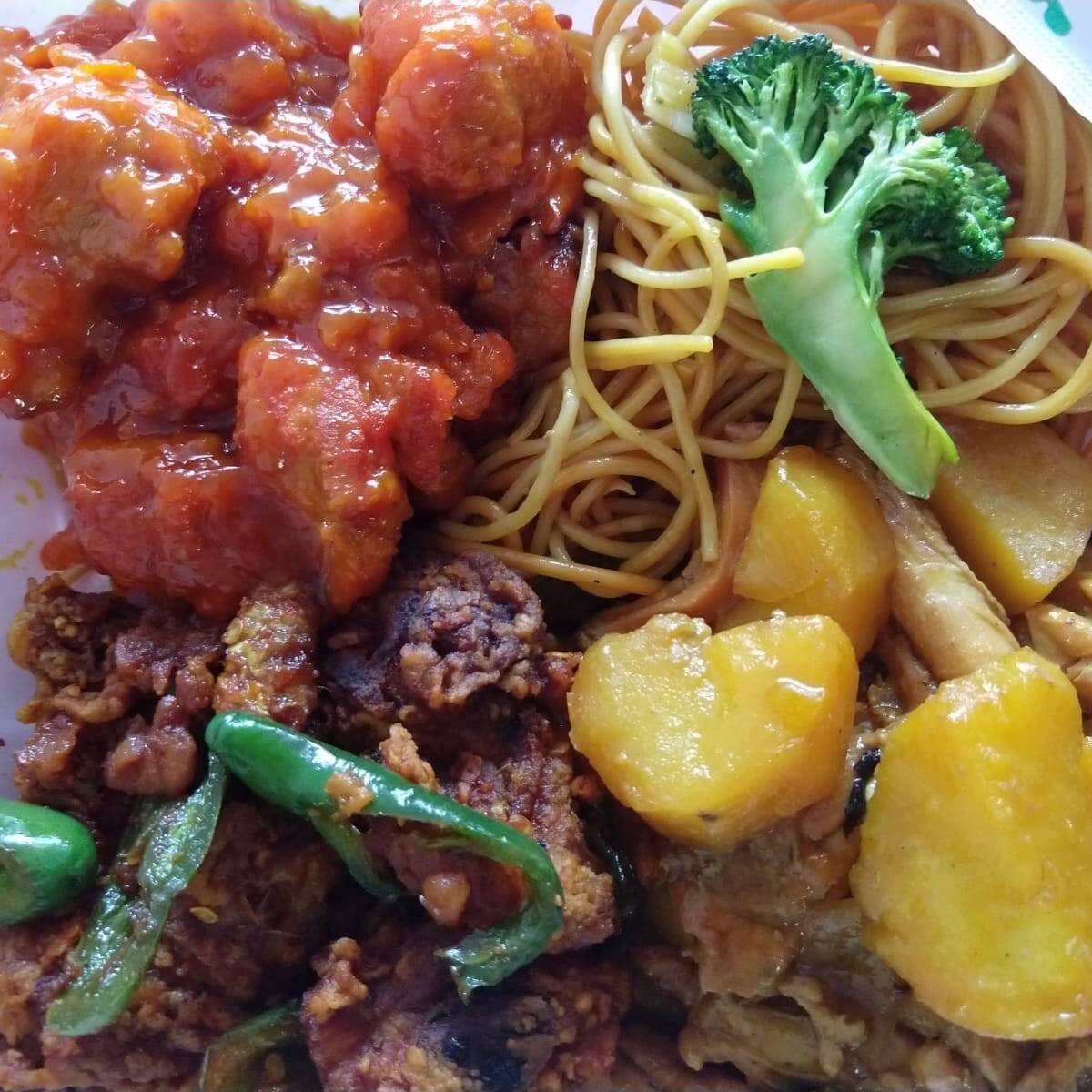 2 Guisos + Arroz Ó Espagueti