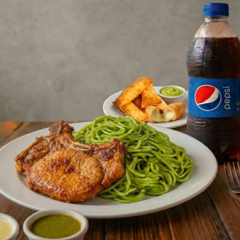 Tallarines Verdes con chuleta frita