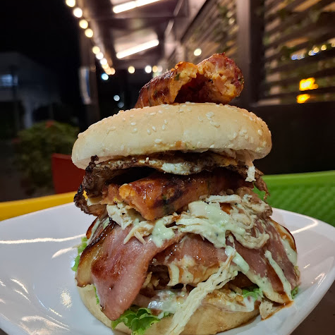 Hamburguesa Gigante al Carbón