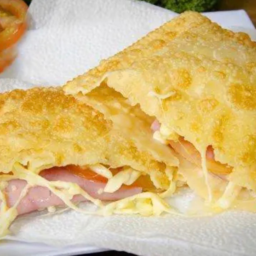 queijo, tomate, orégano e presunto