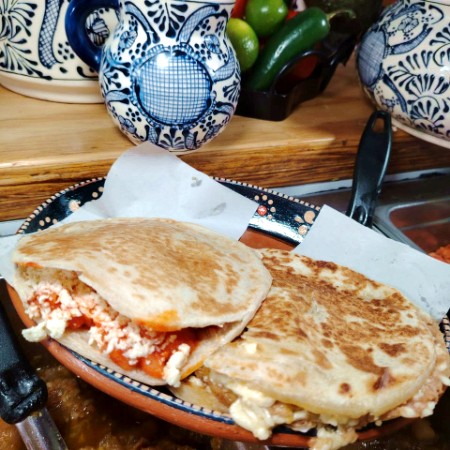 Gordita de frijoles con queso