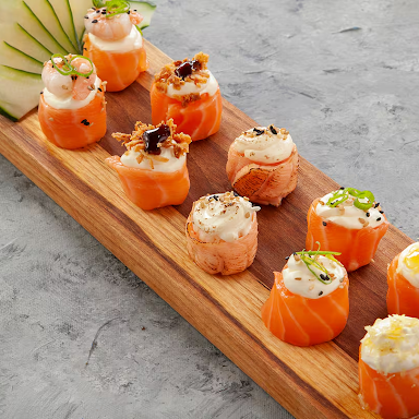 Escolha entre os Joe Joe: Tradicional, Toast, Crispy, Trufado ou Ebi. Meia Porção (5 peças) Porção Inteira (10 peças)