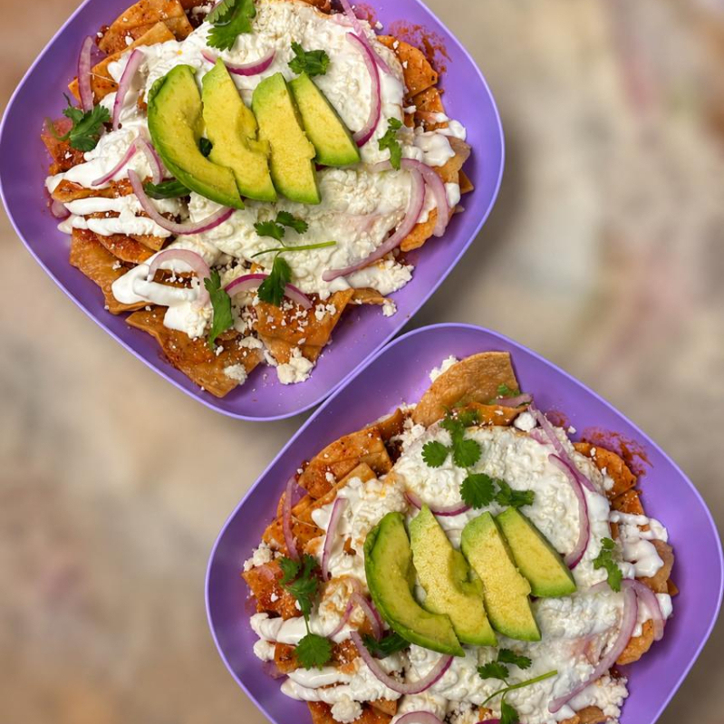 2 CHILAQUILES ROJOS