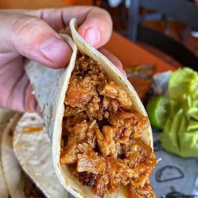 Chicharron Guisado en Salsa Roja