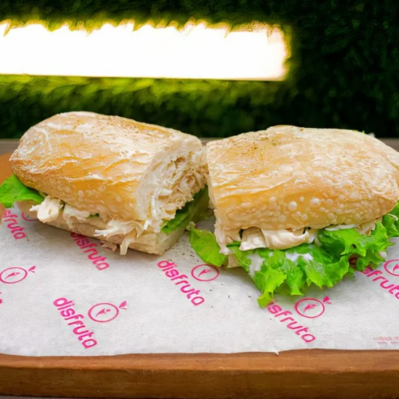 Combo Sandwich de pollo + jugo