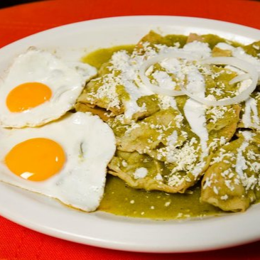 Chilaquiles con Huevo