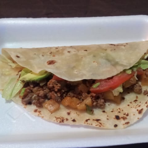 Taco de Harina de Picadillo