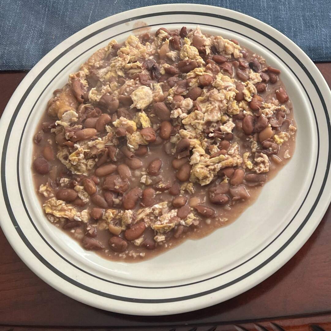 Huevos con Frijoles