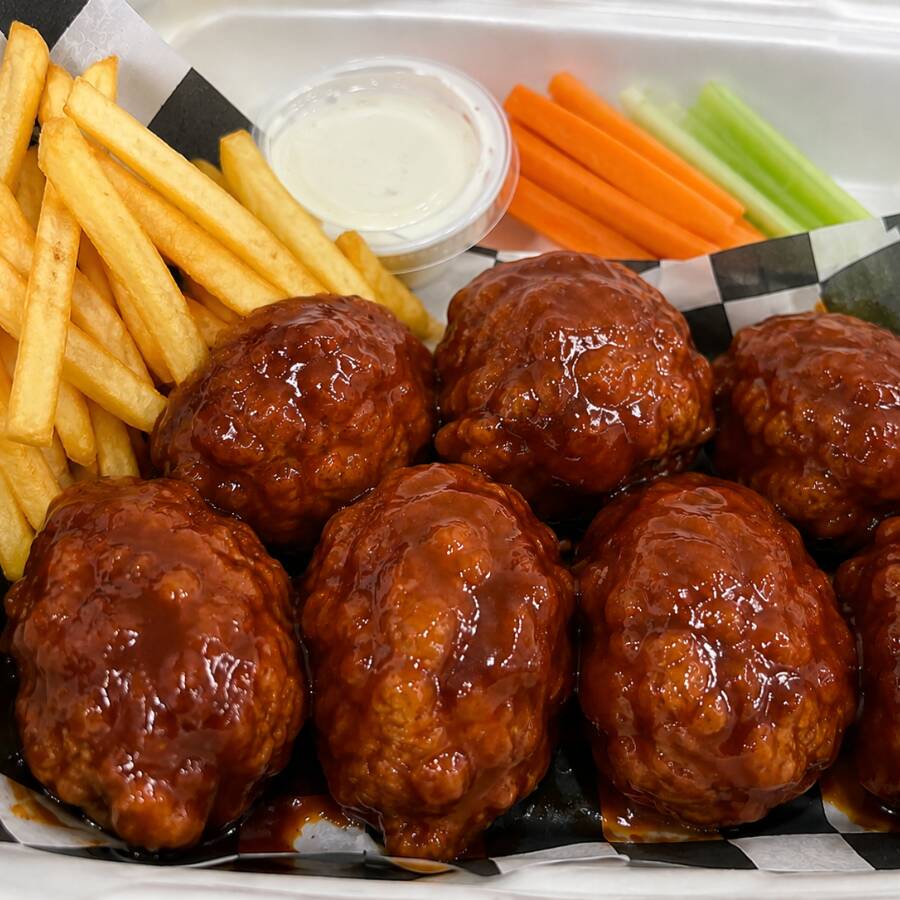 COMBO 8 PIEZAS + PAPAS FRITAS