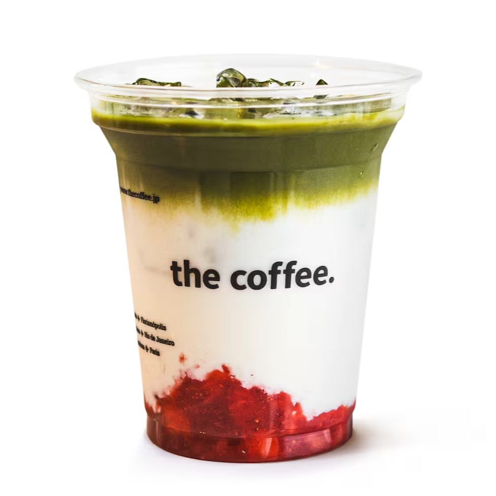 Refrescância do matcha e doçura do morango em perfeita sintonia.