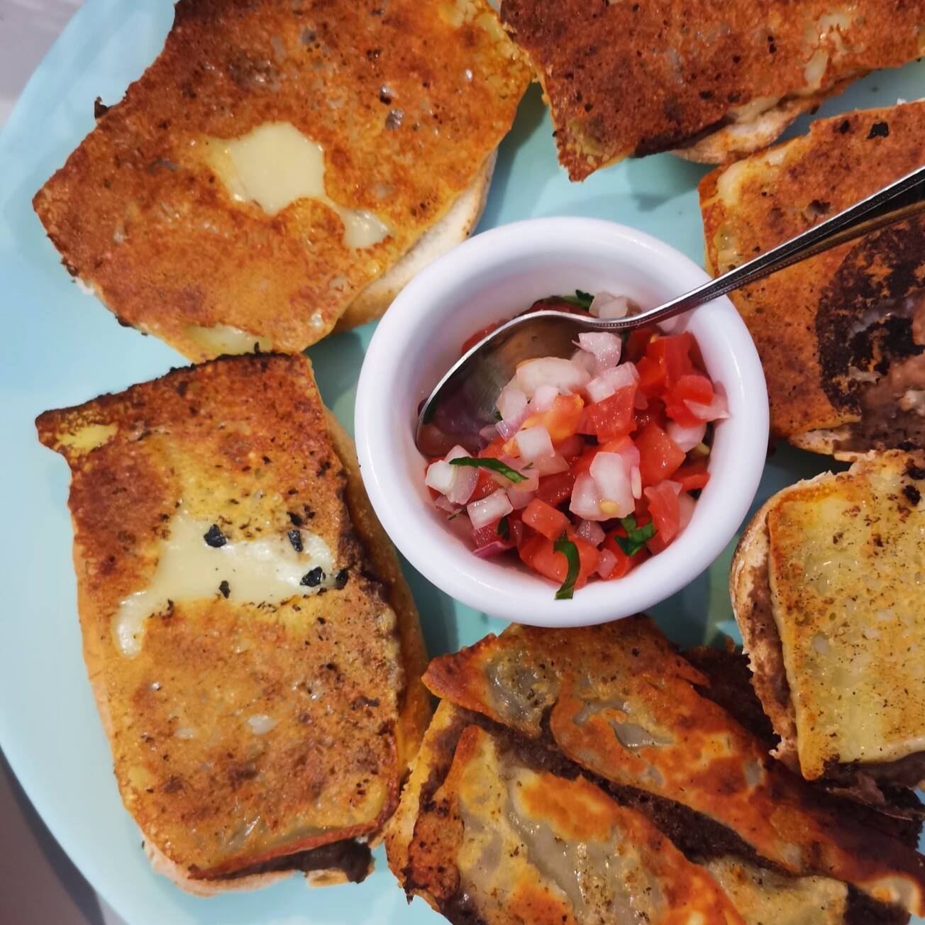 Molletes (6 Piezas de Pan de Papa)