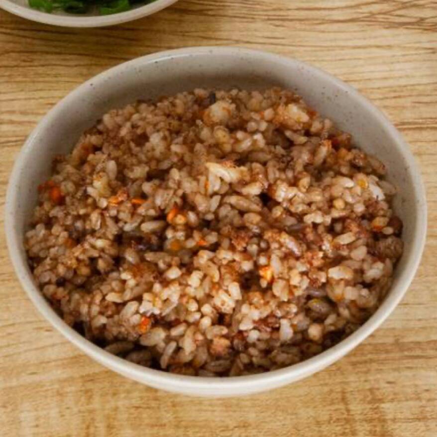 Yakimeshi con carne