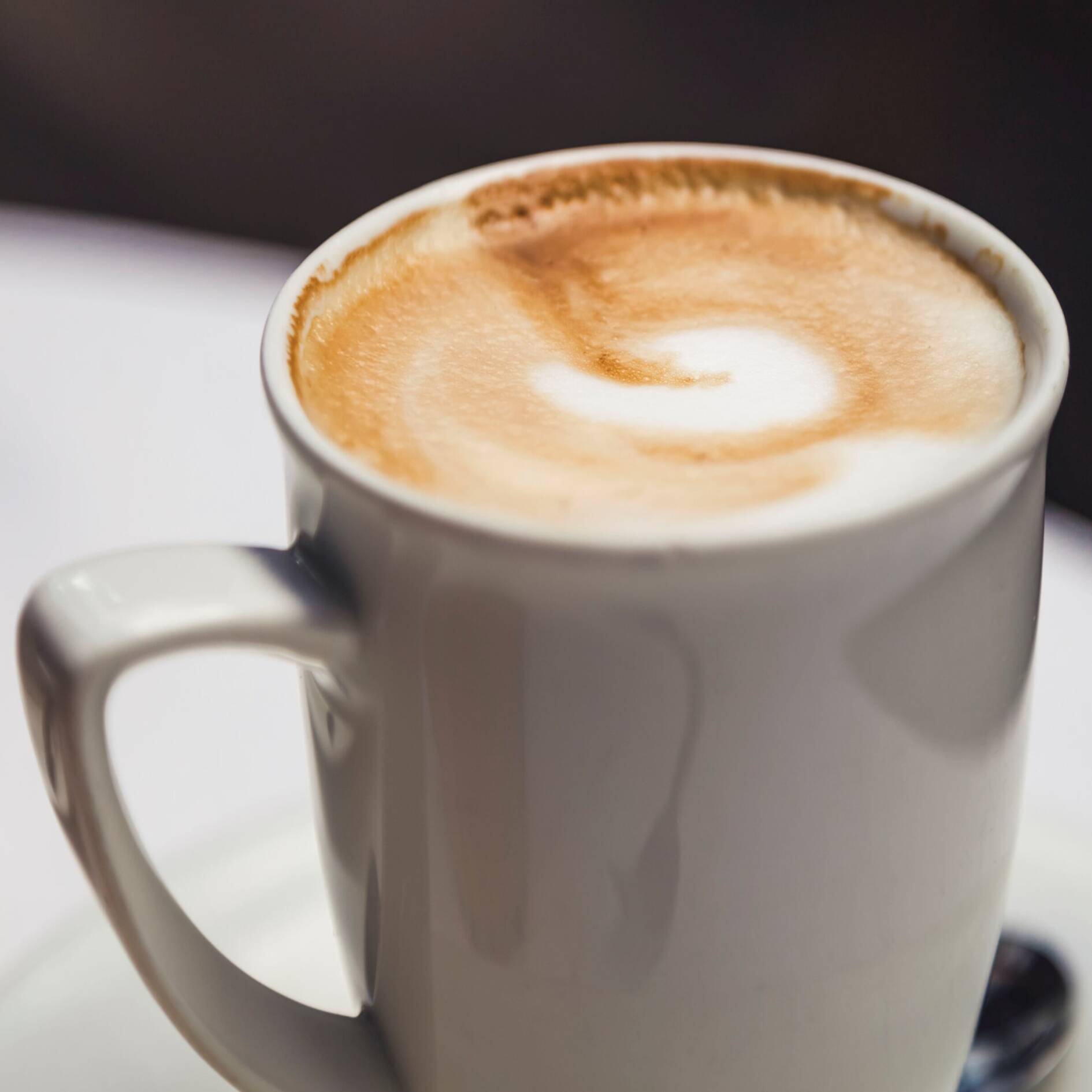 CAFÉ LATTE 16oz CALIENTE. Cafe