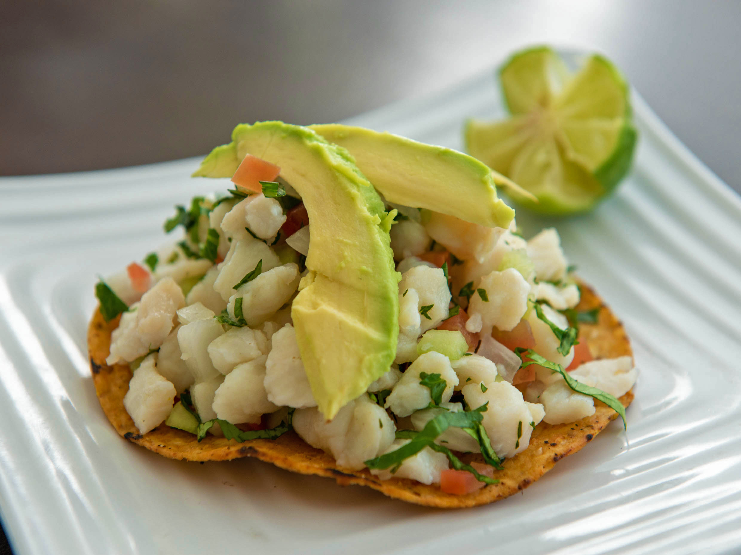 Tostada Individual de Ceviche de Pescado