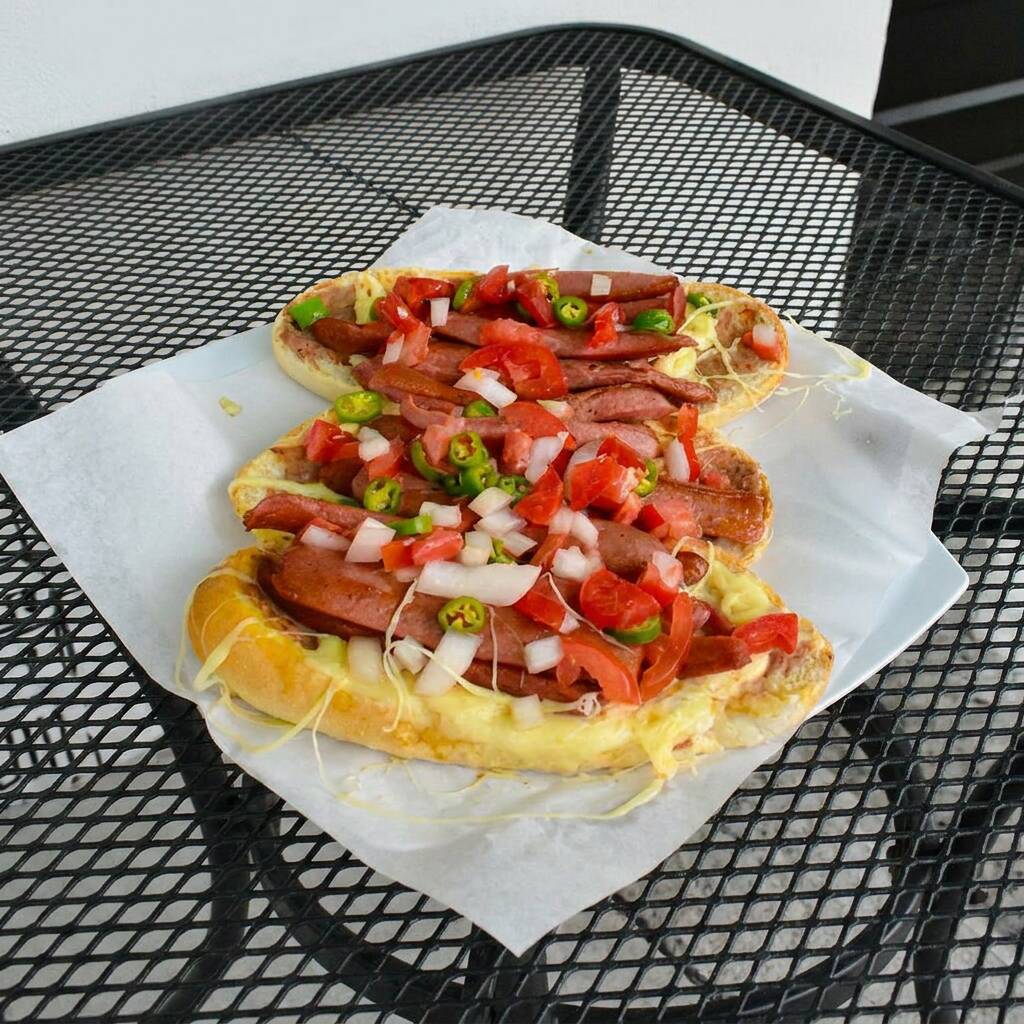 Molletes de Salchicha