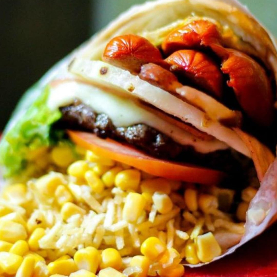 Pão, Carne, Ovo, Bacon, 2 Salsichas, Presunto, Queijo, Tomate,