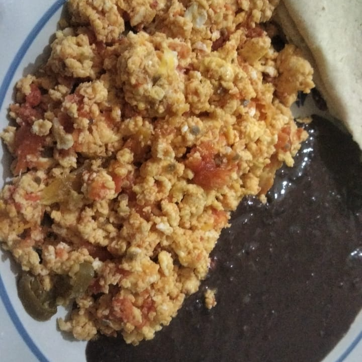 COMBO HUEVITOS CHORIZO