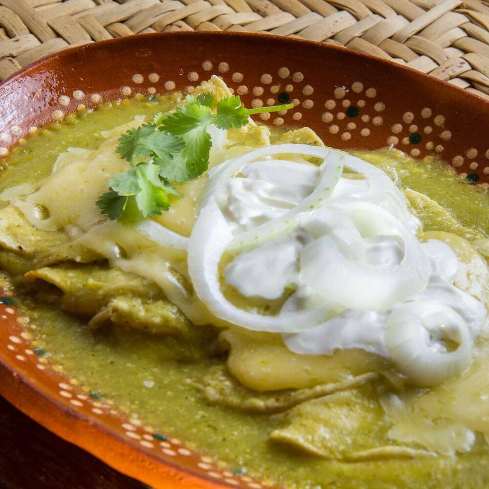 Enchiladas Verdes con Chuleta Ahumada