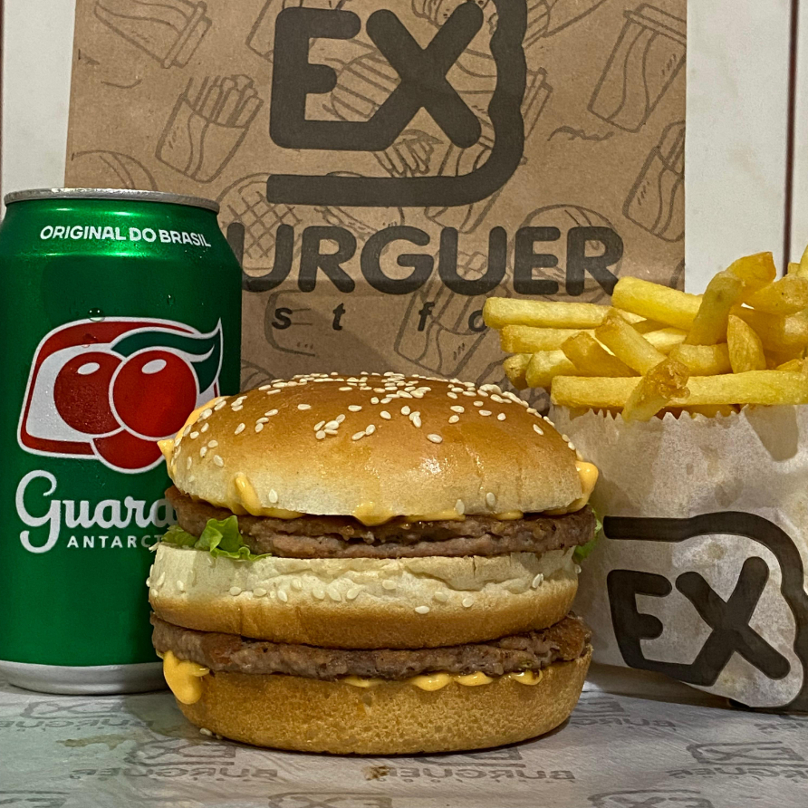 lanche com duas carnes industrial, molho alface ! + batata + refri