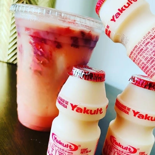 Frappe de Yakult con Fresa