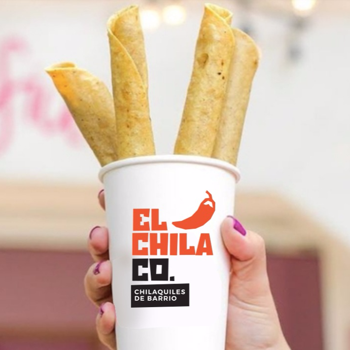 Tacos Dorados con Salsa Verde Estilo Guerrero