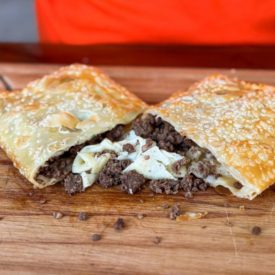 Carne moída com mussarela derretidinha