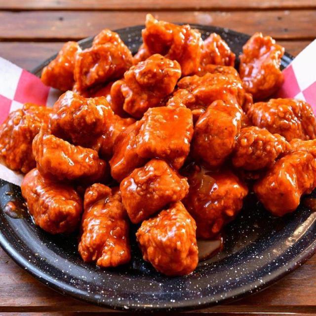 28 PIEZAS BONELESS
