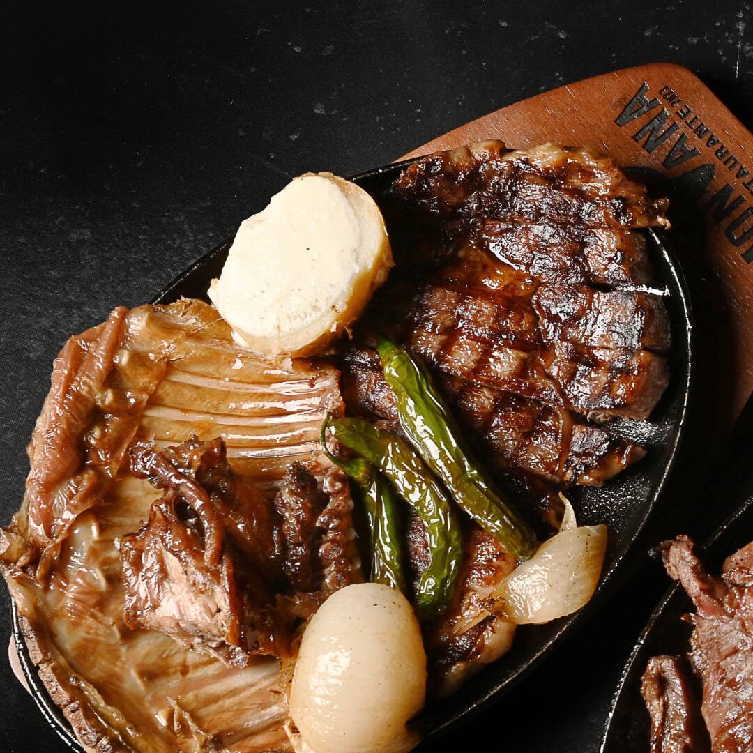 Ribeye Sonora con Cabrito