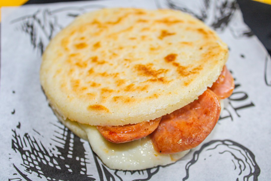 AREPA LA CRIOLLA