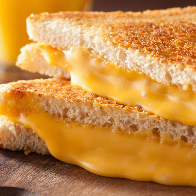 Pão de forma, queijo