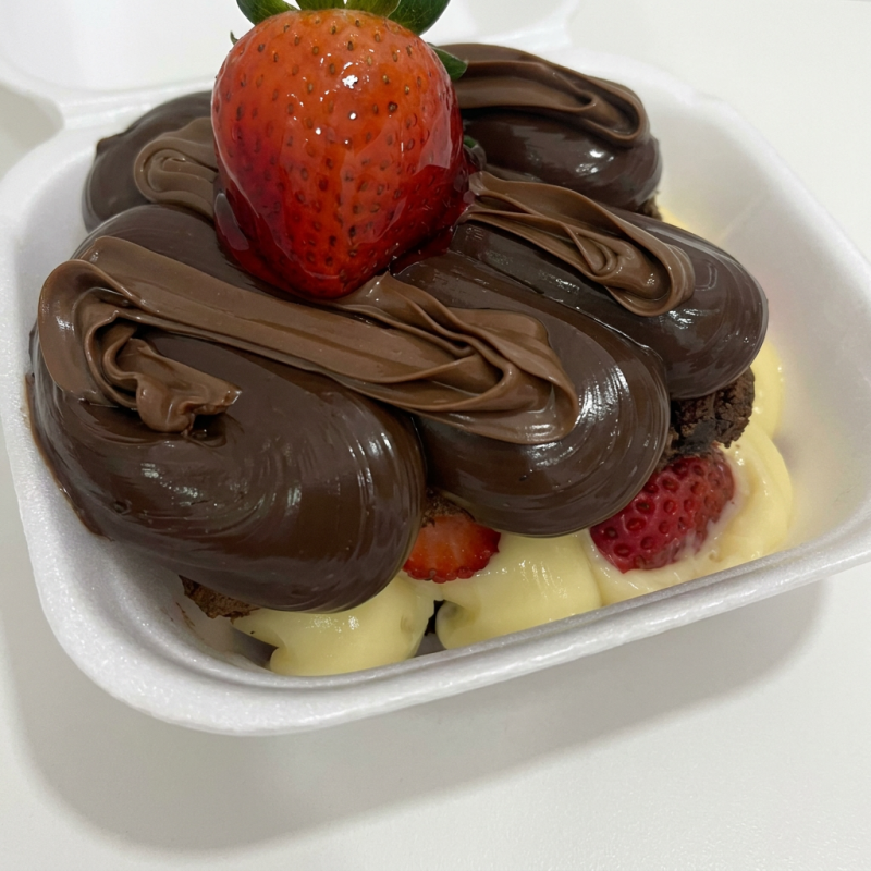 Ninho, Brigadeiro Morangos Finalizado Com Nutella Em Cima