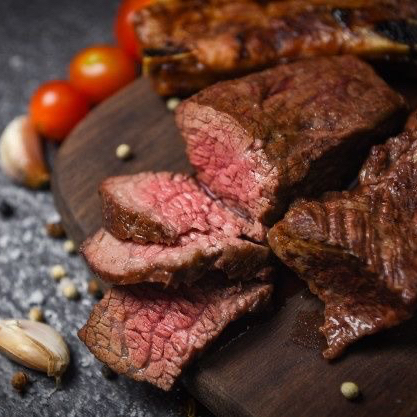Acompanhamento: Baião de dois, Salada, Tropeiro e Farofa