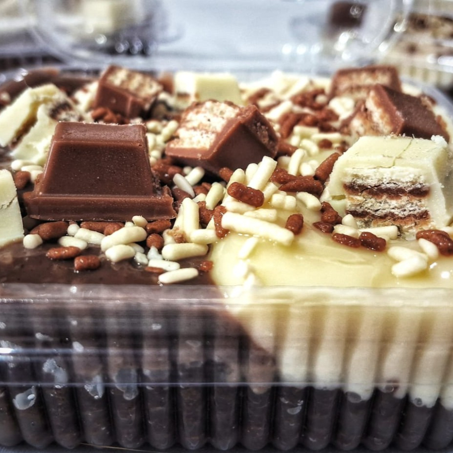 A união perfeita entre o Ninho cremoso e o brigadeiro tradicional! Metade branquinho, metade chocolatudo e 100% irresistível