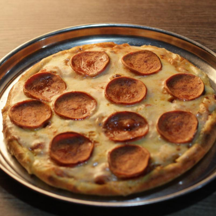 Pizza Jamón Salami Tradicional