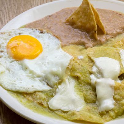 Chilaquiles Verdes con Huevo
