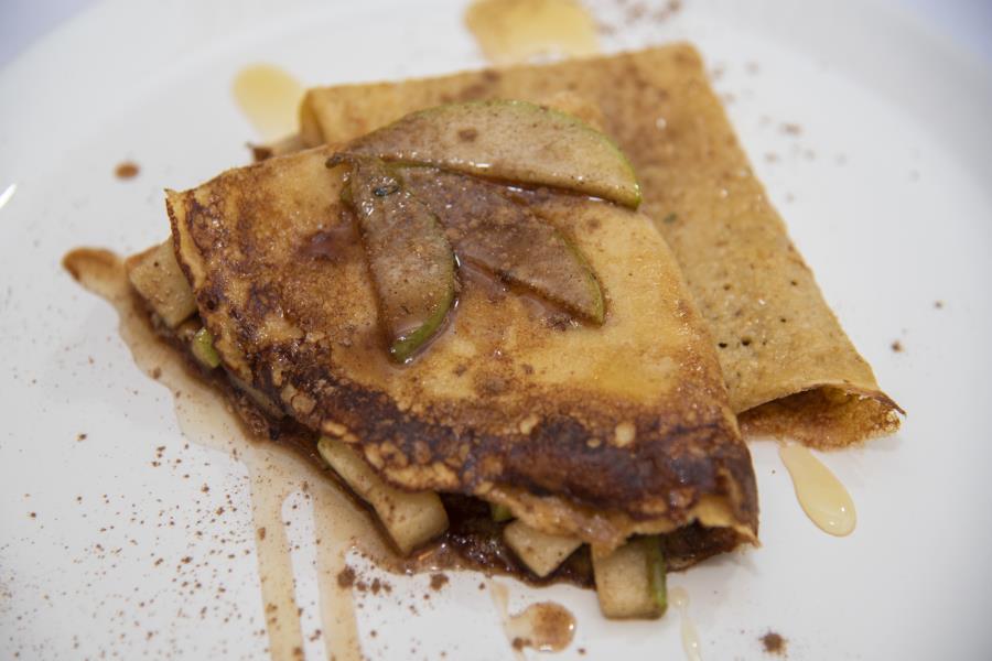 CREPA DE MANZANA CARAMELIZADA