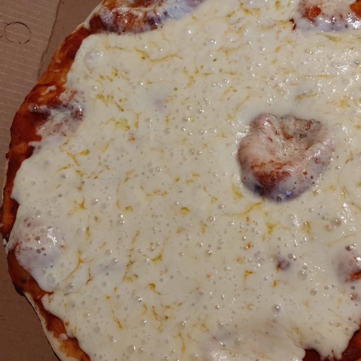 Pizza de Dos Quesos (mozzarella y Monterrey)