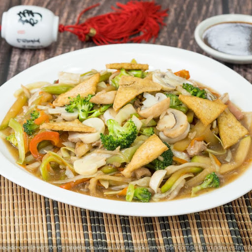 Chop Suey vegetariana mediana
